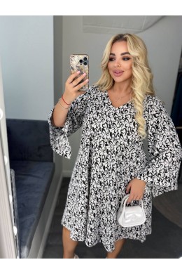 Платье трапеция с разрезами на