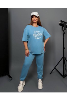 Костюм с футболкой и штанами с